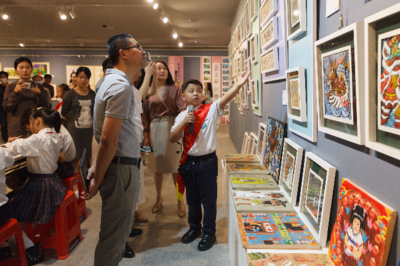 “美遇莞城”師生美術(shù)作品展盛大開幕，莞城美育成果璀璨亮相